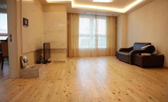 地暖能鋪實木地板么？你應該要規(guī)避的二大危害！