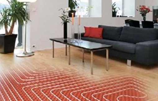 地暖上面鋪什么好？是選擇地板呢？還是瓷磚呢？