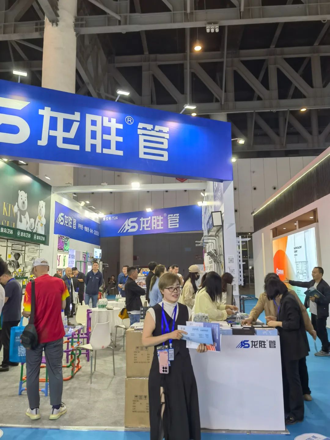 龍勝管2025成都建博會(huì)：用科技重塑健康，以藝術(shù)定義未來(lái)