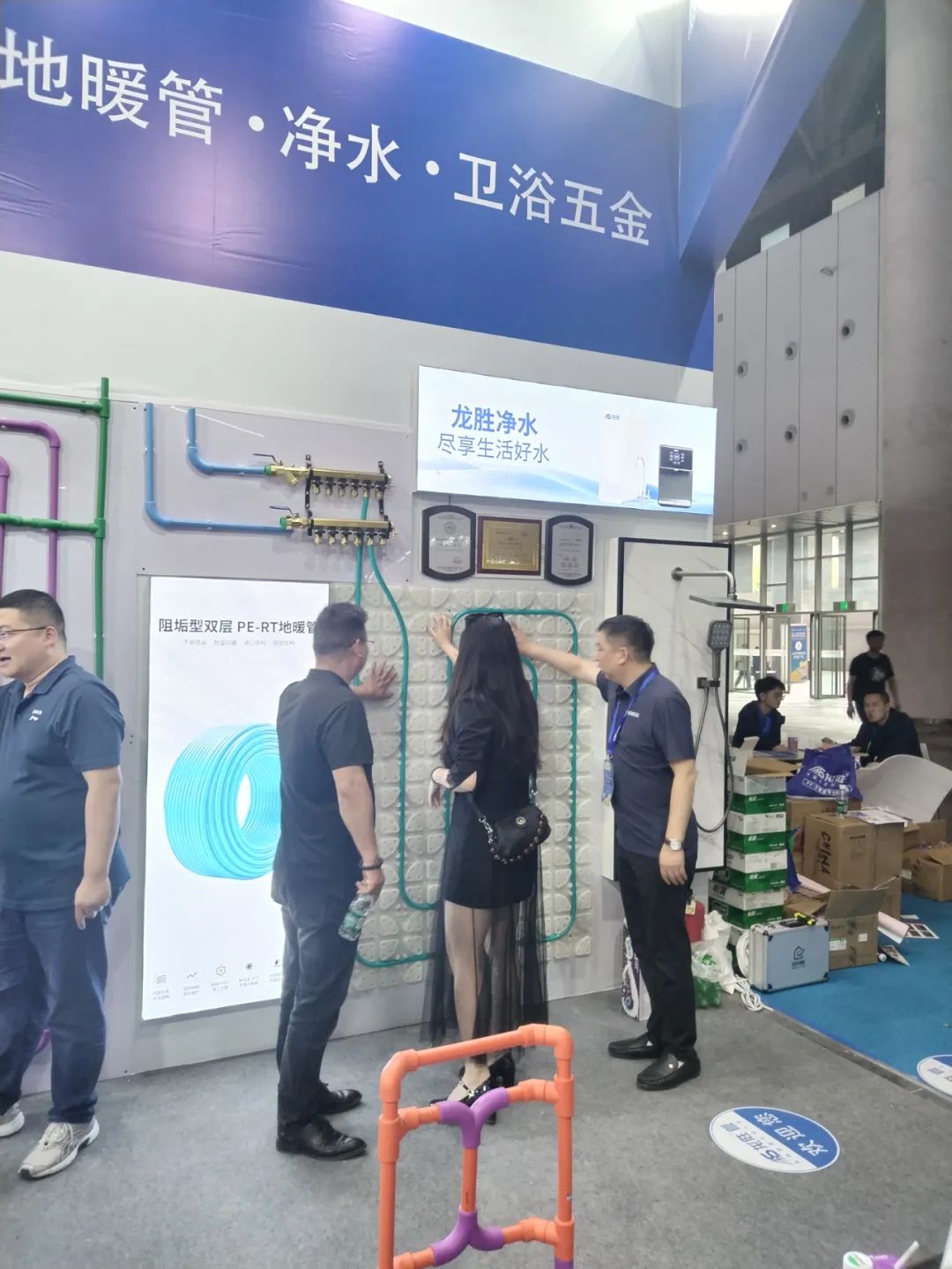 龍勝管2025成都建博會(huì)：用科技重塑健康，以藝術(shù)定義未來(lái)