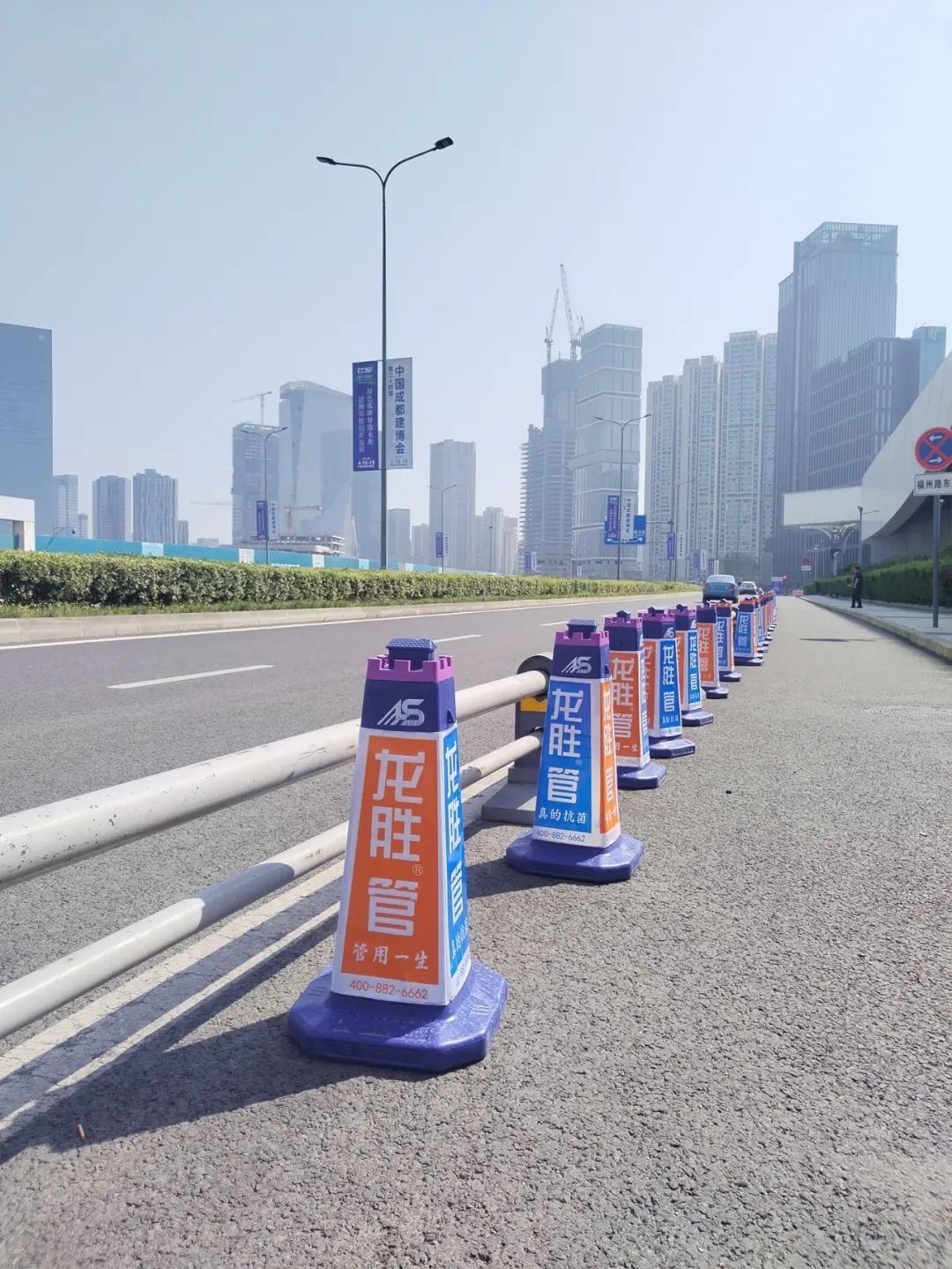 龍勝管2025成都建博會(huì)：用科技重塑健康，以藝術(shù)定義未來(lái)